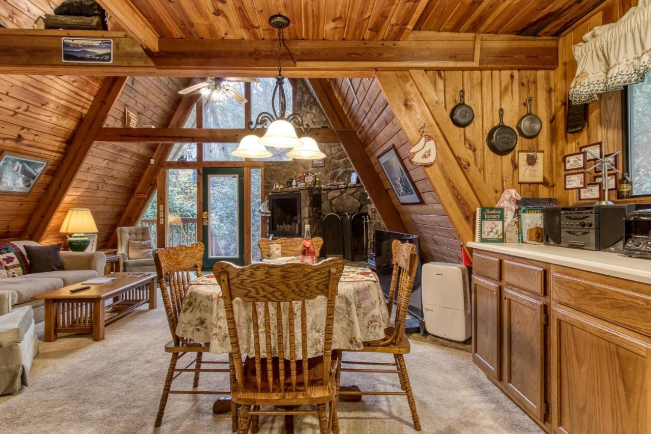 Mountain Springs Chalet Gatlinburg Exterior foto