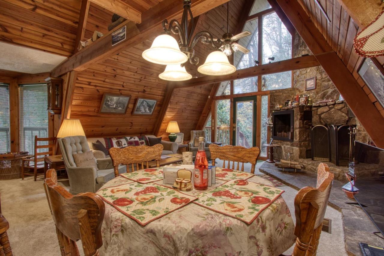Mountain Springs Chalet Gatlinburg Exterior foto